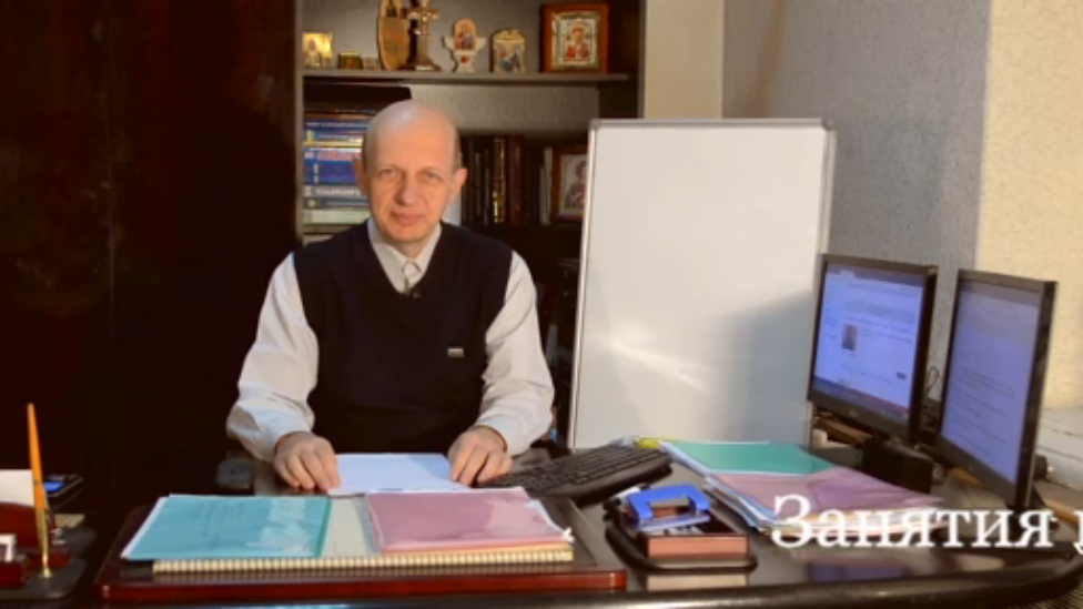 На лоб уже  начали наносить метку зверя, часть 1