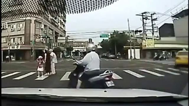 Есть еще добрые и отзывчивые люди... смотреть онлайн