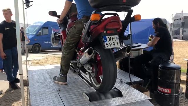 HONDA CBR 1100 XX - hamownia смотреть онлайн