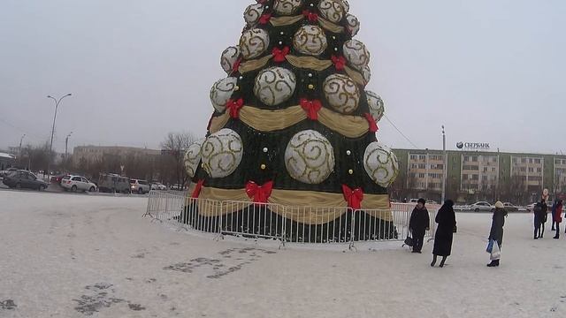 Большая Елка Петух Дед Мороз Снегурочка смотреть онлайн