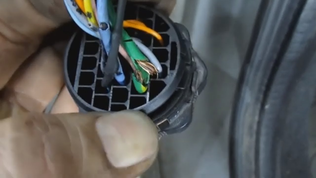 Почему центральный замок сам закрывается и открывается. смотреть онлайн