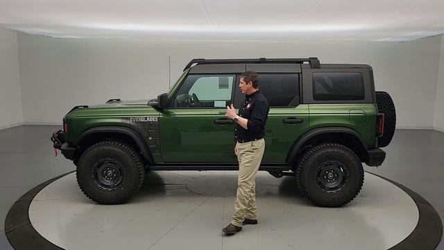 FIRST LOOK: 2023 FORD BRONCO EVERGLADES смотреть онлайн