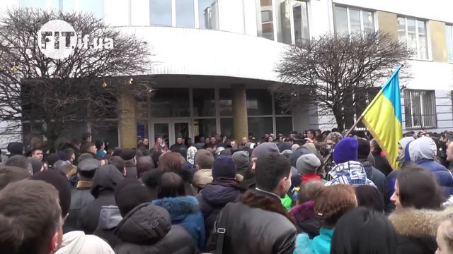 Франківці пікетувати Головне управління Міндоходів смотреть онлайн