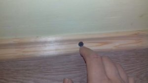 #303. ДЕРЕВЯННЫЙ напольный ПЛИНТУС. Как прикрутить и нарезать углы. Дедовский метод!!!