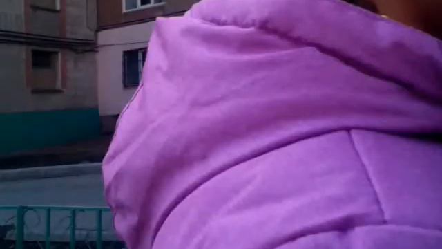 Два человека на улице и снимают видео смотреть онлайн