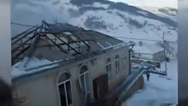 В селении Изано Ахвах. района полностью сгорела мечеть смотреть онлайн