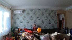 Скрытая камера. Дети с папой, пока мама пошла в магазин. На карантине ?