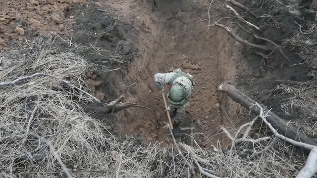 Инженерные подразделения ВС РФ продолжают работу в пригороде Мариуполя смотреть онлайн