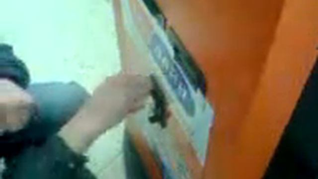 Пацан развел банкомат!!!ЖЕСТЬ! смотреть онлайн