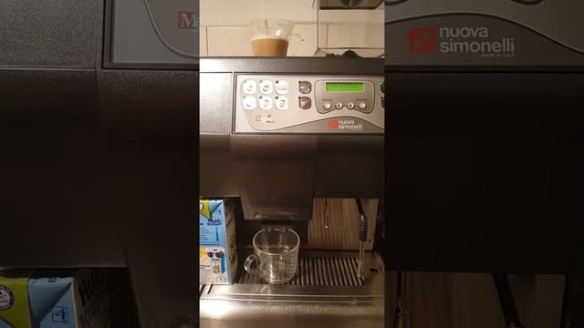 Nuova Simonelli Master Plus смотреть онлайн