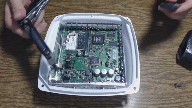 ОЧЕНЬ МНОГО ЗОЛОТА! Разборка Cisco Aironet AIR-LAP1310G-E-K9.