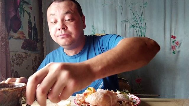 Мукбанг:жареная картошка, копчëный окорочок, салатик. #mukbang #youtube #asmr #food #egg #2023
