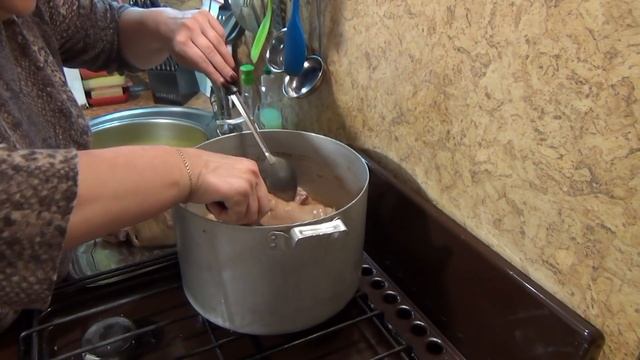 Блюдо праздничного стола - холодец по купечески. Шикарный рецепт, вкуснее - не ел. смотреть онлайн