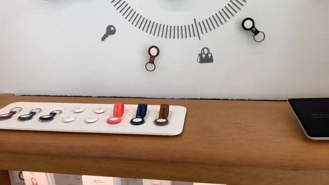 Dubai Mall Apple Store Review - Best Apple Store in World - Burj Khalifa View from Apple Store смотреть онлайн