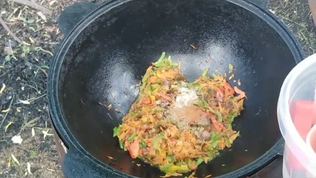 Зелёный борщ с курицей. смотреть онлайн