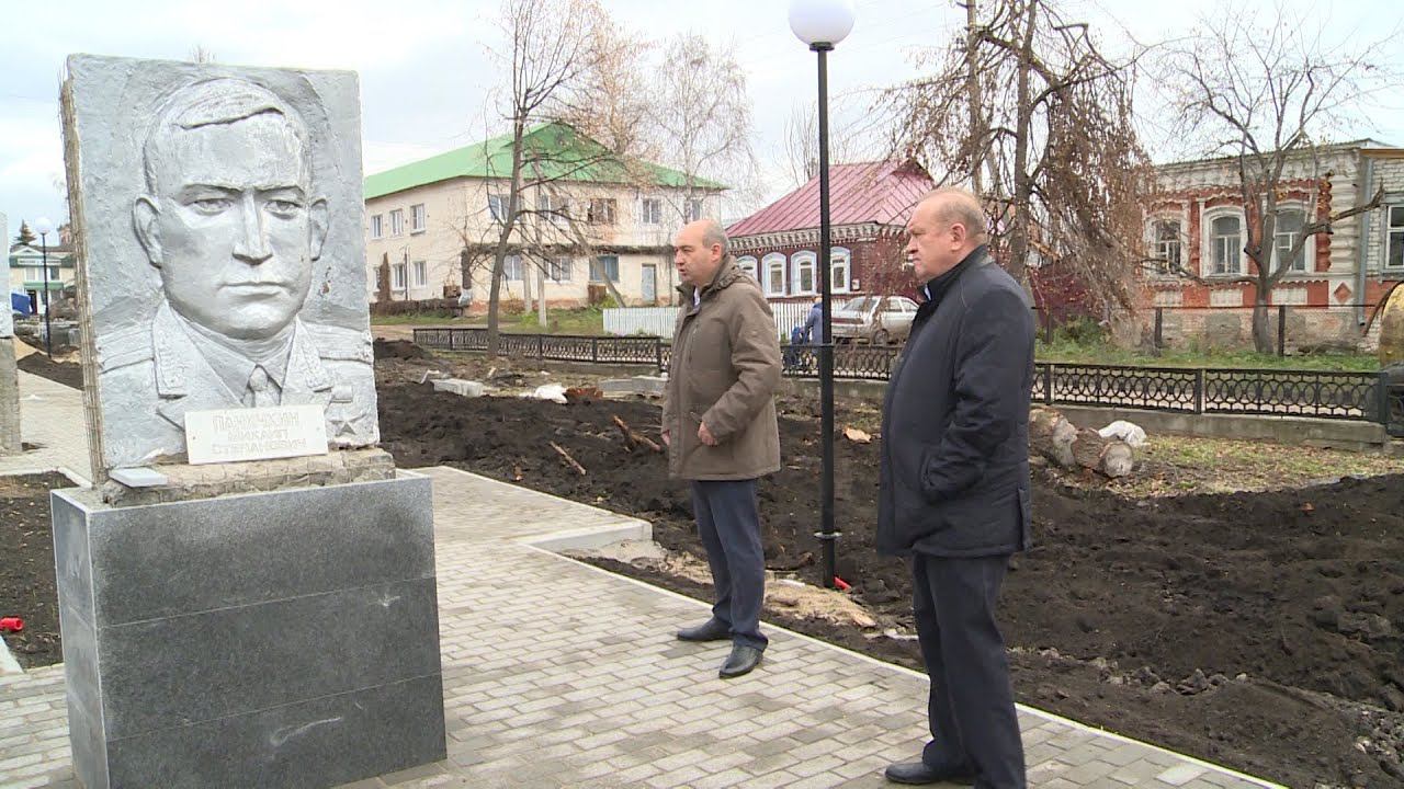 В. Малышев:«Проявлять безответственность на благоустройстве памятных мест, безнравственно и цинично» смотреть онлайн
