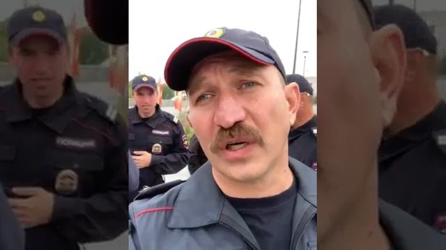 За лесами за морями тонет лодка с мусорами смотреть онлайн