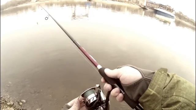 Рыбалка в Лыткарино 2017. Нижняя Москва- река. Спиннинг смотреть онлайн