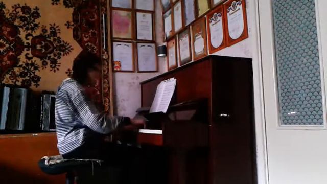 Upright piano "SMOLENSK". Russia, Chelyabinsk, Loose tuning pin. Cardboard shim. смотреть онлайн