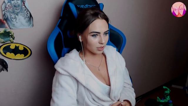 Самое пошлое Twitch /жопы стримерш /Стримерша спалила жопу смотреть онлайн