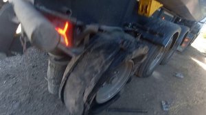 Как поддомкратить колесо без домкрата