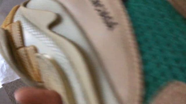 Balenciaga Triple S Unboxing And Overview - Two Pairs! Green + Yellow, Blue + Red смотреть онлайн