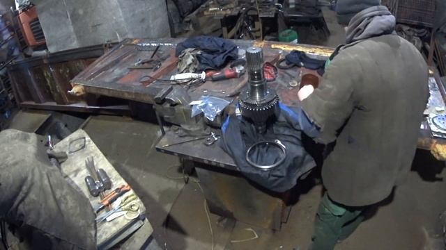 Полный разбор и ремонт КПП ZF 181. Часть 2. (Серия 101) смотреть онлайн