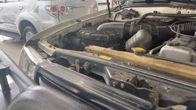 Khoe A/c Land Cruser 105 Xăng vs dầu . Huyền thoại Toyota смотреть онлайн