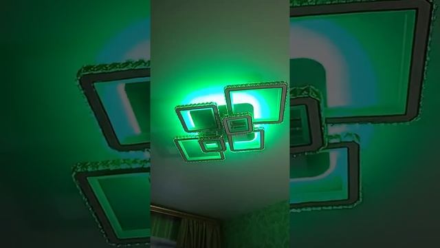 Люстра 6 квадратов хрусталь RGB подсветка с пультом.
