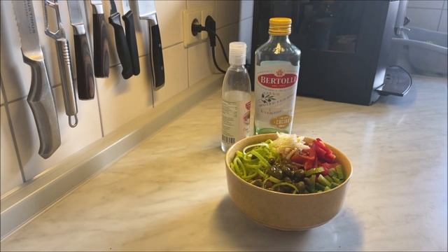 Салат из бобовых. Salat aus Hülsenfrüchten. смотреть онлайн
