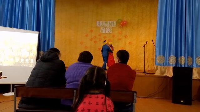 Золотая Осень/Танец Герлиц Станислава и Лейман Алёны учеников 5"Б"класса (21.10.16) смотреть онлайн