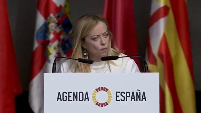 Meloni a Madrid per AGENDA ESPAÑA en el VIVA21 (10.10.21) смотреть онлайн