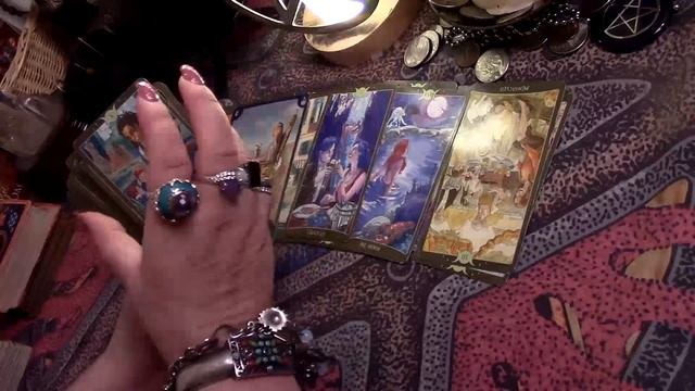 КОЛЕСО СУДЬБЫ УДАЧИ КТО ИЛИ ЧТО СДЕЛАЕТ ВАС СЧАСТЛИВОЙ кто ворвется в вашу жизнь таро онлайн сегодн смотреть онлайн