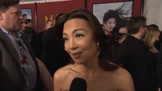 Ming Na Wen Interview Mulan Premiere Red Carpet смотреть онлайн