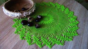 САЛФЕТКА С ОРИГИНАЛЬНОЙ КАЙМОЙ ИЗ ЛИСТОЧКОВ. ЧАСТЬ 2