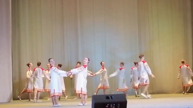 Образцовый ансамбль танца "Детство", танец "Россия-матушка" смотреть онлайн