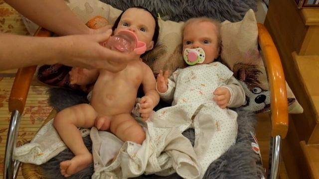 Полностью силиконовые малыши Варвара/Борис с системой пьет-писает смотреть онлайн