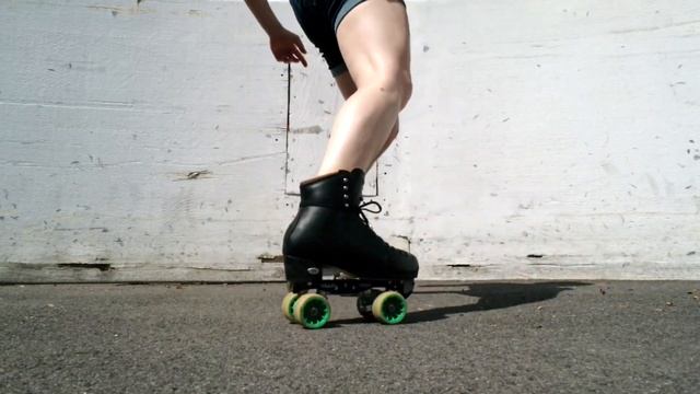 Rollerdance // Flat Vs. Heel Boots REVIEW смотреть онлайн