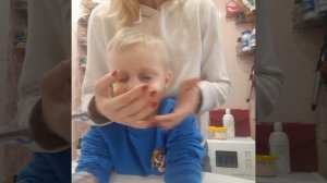 Как научить высмаркиваться.