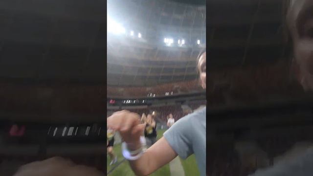 Ночной Забег 2023 в Москве. Набережная, море улыбок и прекрасная атмосфера Лужников смотреть онлайн