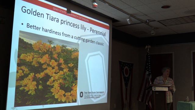 What's New for Annuals & Perennials with the Lake County Master Gardeners смотреть онлайн