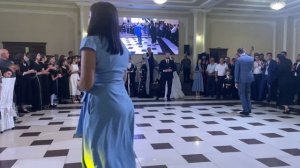 Осетинская свадьба, первый день, Второй день адыгская свадьба, Охапка дров в восторге.