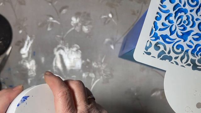 ЭФФЕКТ СОСТАРЕННОЙ ЭМАЛИ, ПОЛУЧЕННЫЙ СЛУЧАЙНЫМ ОБРАЗОМ