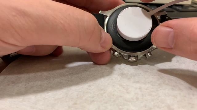 Fossil Gen 5,mantenimiento aros de carga. смотреть онлайн