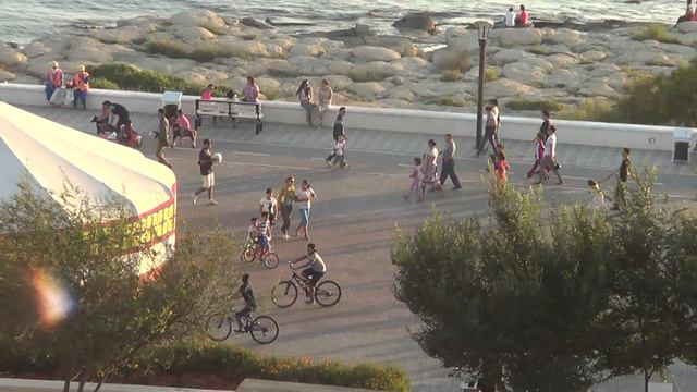 Вечерняя набережная г. Актау смотреть онлайн