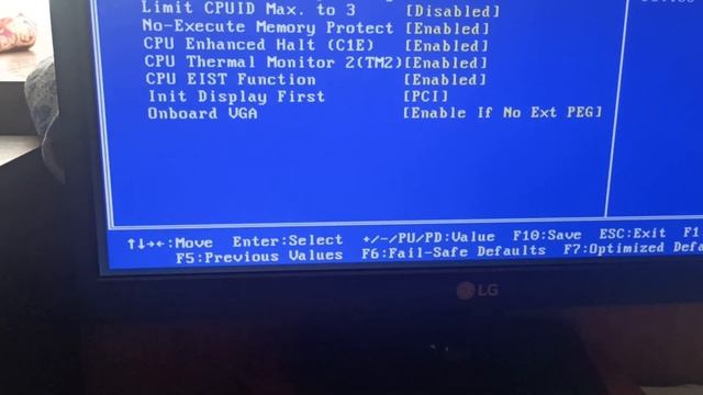 Решение проблемы! Не работает клавиатура во время загрузки, выбора Windows смотреть онлайн