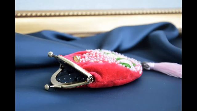 ВИНТАЖНЫЙ КИСЕТ СВОИМИ РУКАМИ ВЫШИВКА БИСЕРОМ смотреть онлайн
