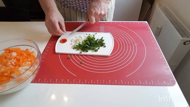 Салат просто витаминная бомба ,Очень вкусно.Рецепт смотреть онлайн