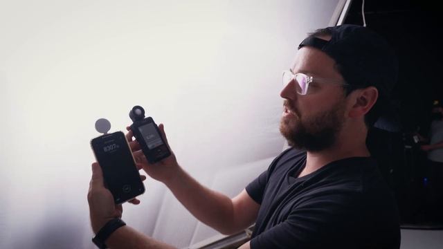 Can an iPhone Light Meter Match Up? | Lumu Power 2 VS Sekonic L-478D смотреть онлайн