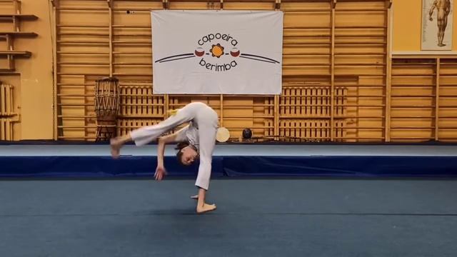 Aluna Dasha is ready for Jogo Legal online solo capoeira competition organized by WCF смотреть онлайн